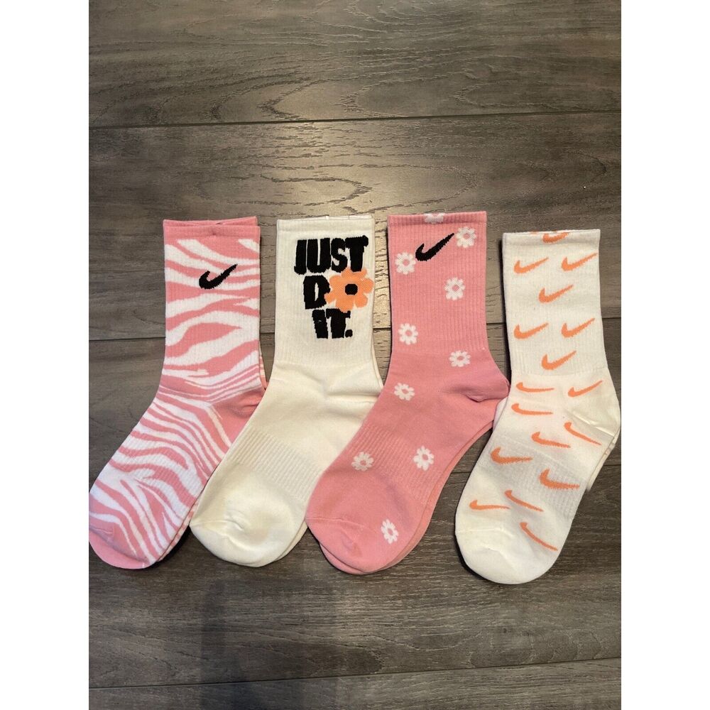 Girls Juniors fashion socks swoosh pink white size small NWOT